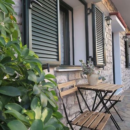Το Πέτρινο Apartment Aitoliko Exterior photo