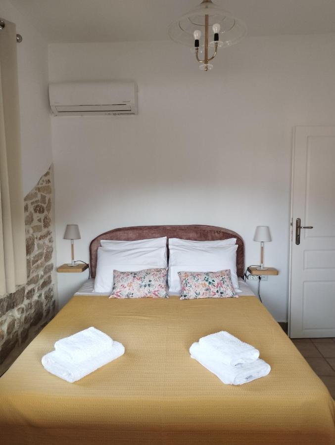 Το Πέτρινο Apartment Aitoliko Exterior photo